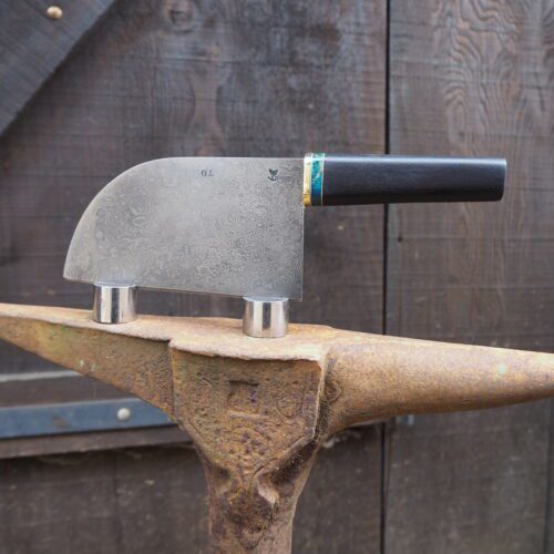 Couteau Lame en Acier Damas, Manche en Laiton, Érable bleu stabilisé et Ébène du Gabon