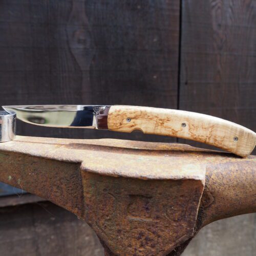 Couteau pliant en acier carbone, manche en loupe de frêne