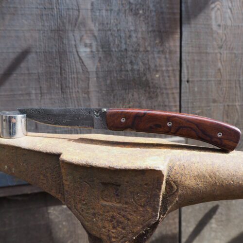 Couteau pliant en damas 240 couches, et manche en bois de fer d’arizona